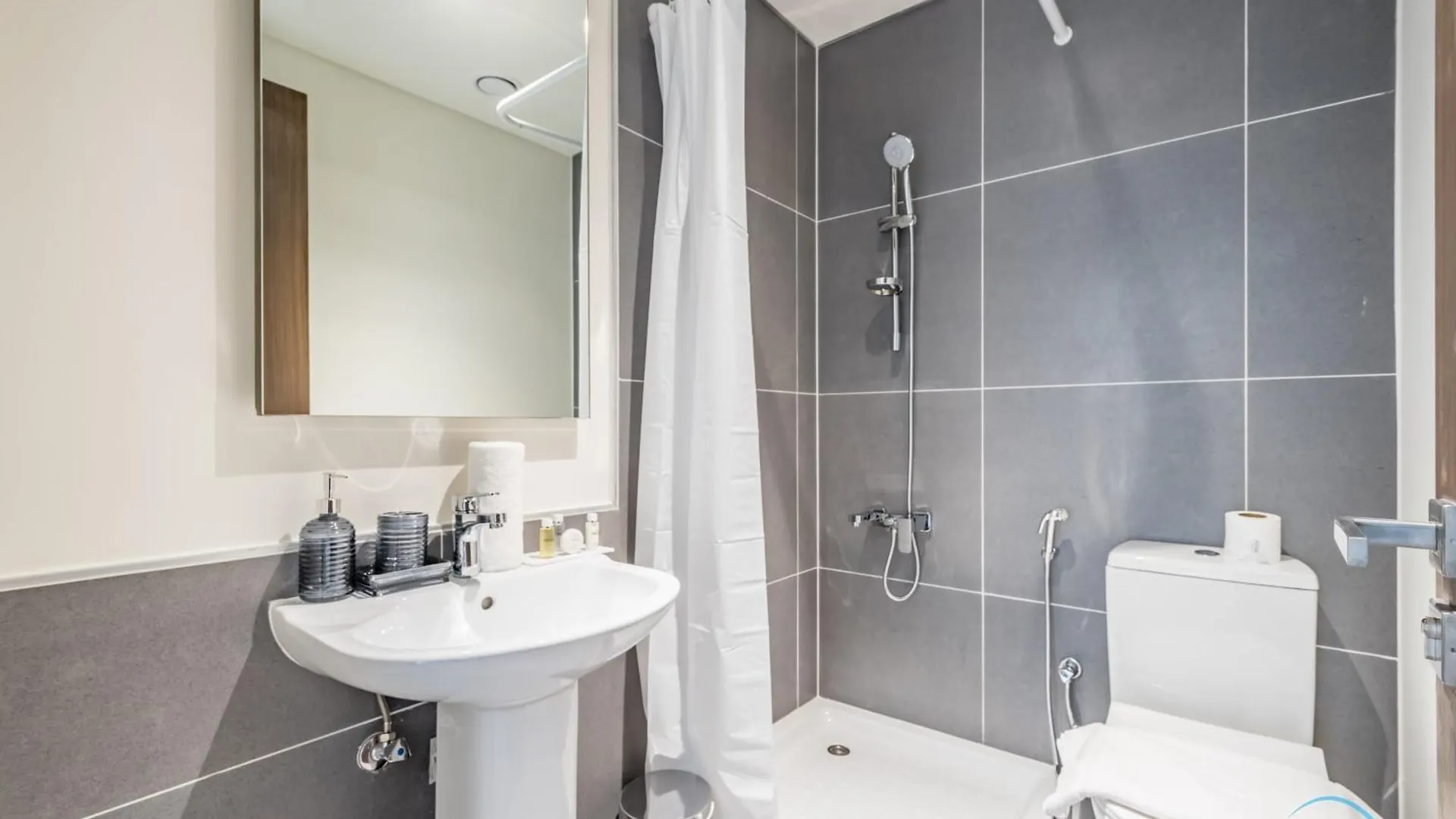 Apartment Stunning 3Br With Assistant Room In Creek Edge Tower 1, Dubai Creek Harbor By Deluxe Holiday Homes