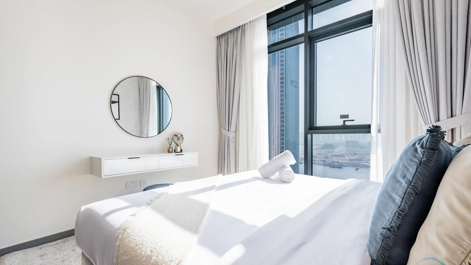 Stunning 3Br With Assistant Room In Creek Edge Tower 1, Dubai Creek Harbor By Deluxe Holiday Homes United Arab Emirates